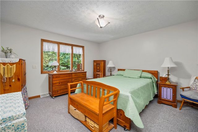 13612 Thompson Road, Vermilion, OH 44089