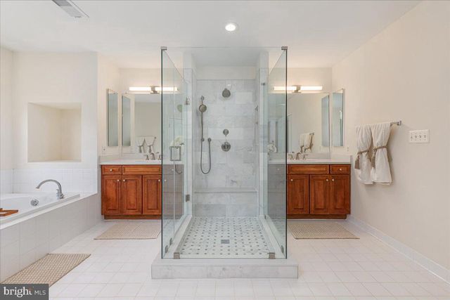 5645 TOWER HILL CIR, Alexandria, VA 22315