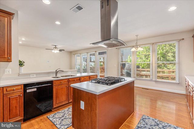 5645 TOWER HILL CIR, Alexandria, VA 22315