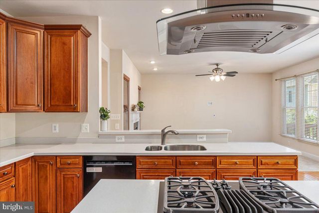 5645 TOWER HILL CIR, Alexandria, VA 22315