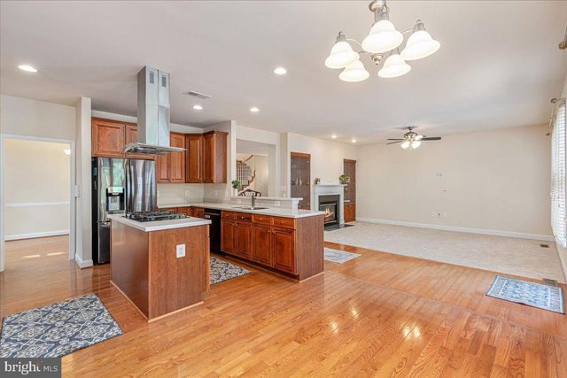 5645 TOWER HILL CIR, Alexandria, VA 22315