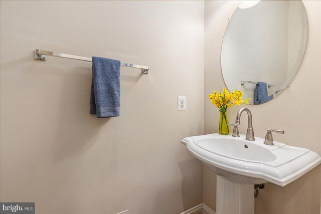 5645 TOWER HILL CIR, Alexandria, VA 22315