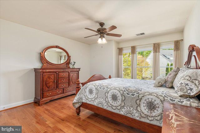 5645 TOWER HILL CIR, Alexandria, VA 22315