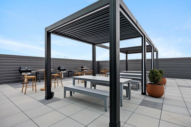 144 Oakes Street 1905, Grand Rapids, MI 49503