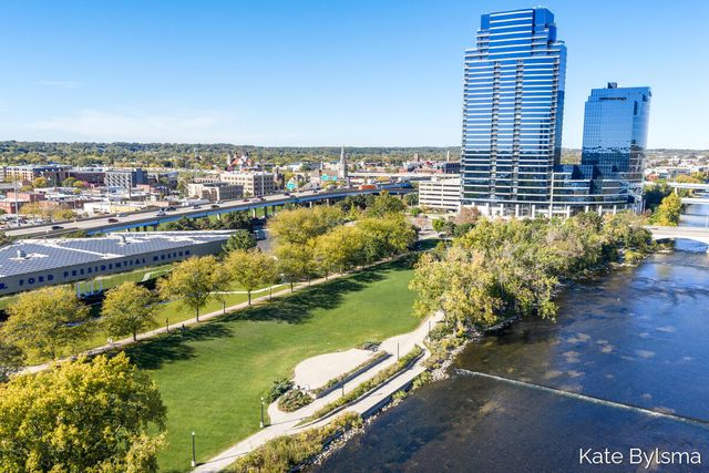 144 Oakes Street 1905, Grand Rapids, MI 49503