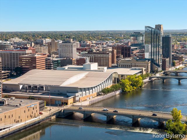 144 Oakes Street 1905, Grand Rapids, MI 49503