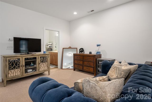 3321 Luke Crossing Drive, Charlotte, NC 28226