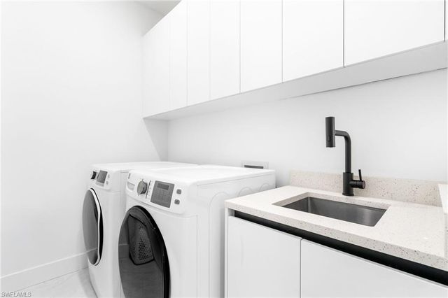 2604 20th AVE NE, Naples, FL 34120