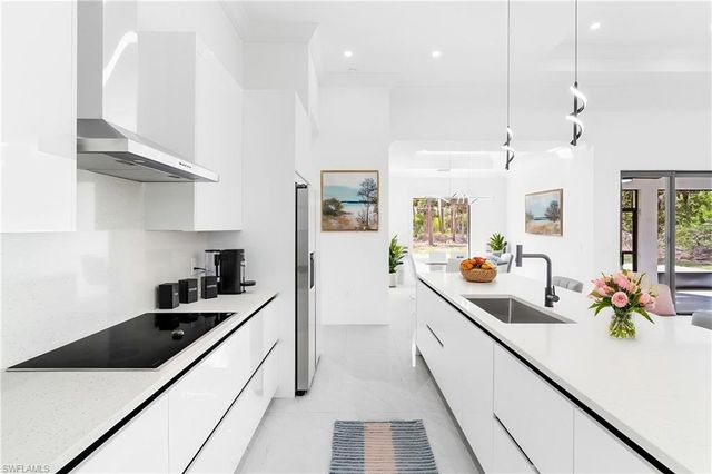 2604 20th AVE NE, Naples, FL 34120