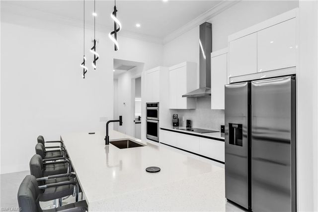 2604 20th AVE NE, Naples, FL 34120