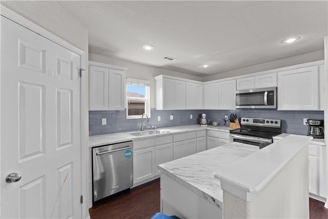 701 NW 67th Avenue, Bentonville, AR 72713
