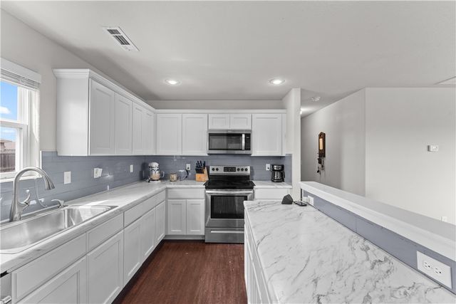 701 NW 67th Avenue, Bentonville, AR 72713
