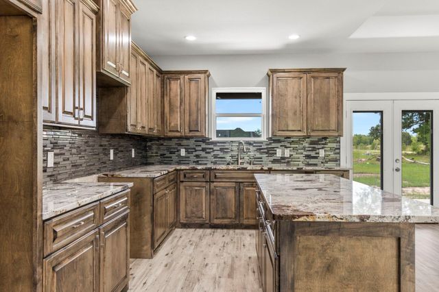 24 County Road 2293, Cleveland, TX 77327