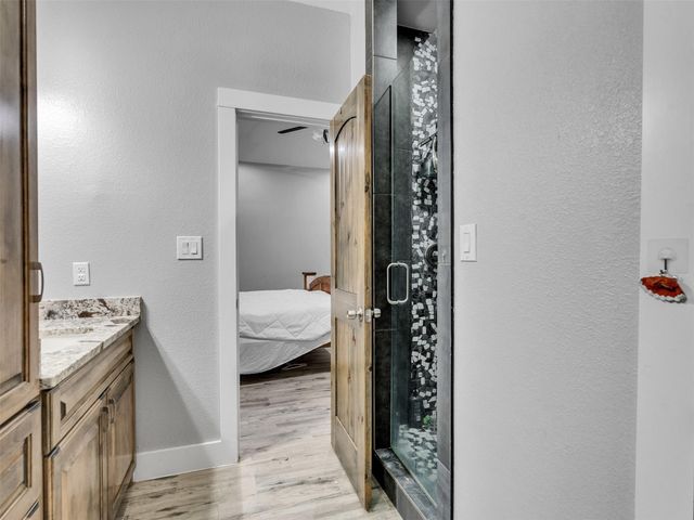 24 County Road 2293, Cleveland, TX 77327
