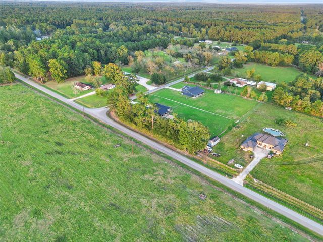 24 County Road 2293, Cleveland, TX 77327