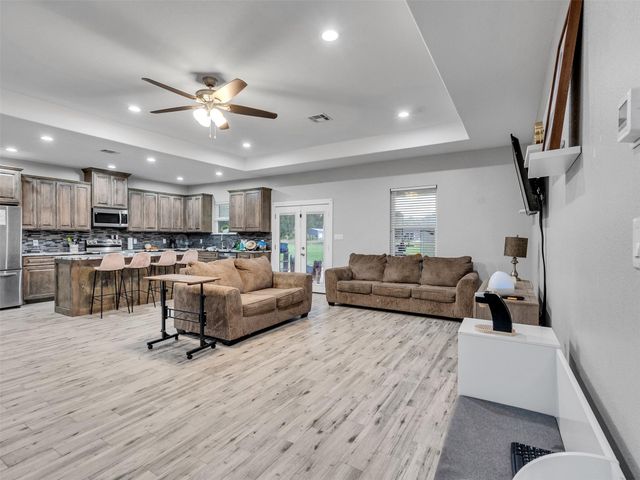 24 County Road 2293, Cleveland, TX 77327