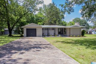111 CRESTVIEW DRIVE, Weaver, AL 36277