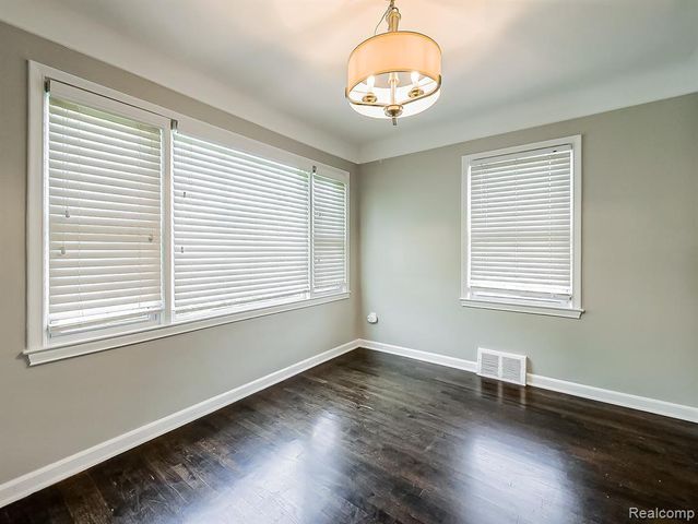 113 S Minerva Avenue, Royal Oak, MI 48067