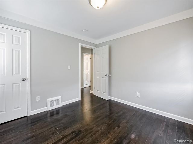 113 S Minerva Avenue, Royal Oak, MI 48067