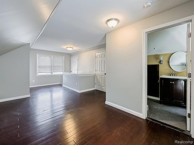 113 S Minerva Avenue, Royal Oak, MI 48067