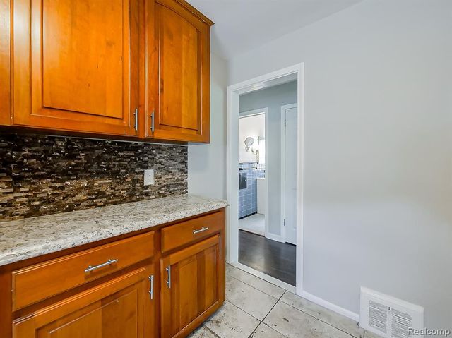 113 S Minerva Avenue, Royal Oak, MI 48067