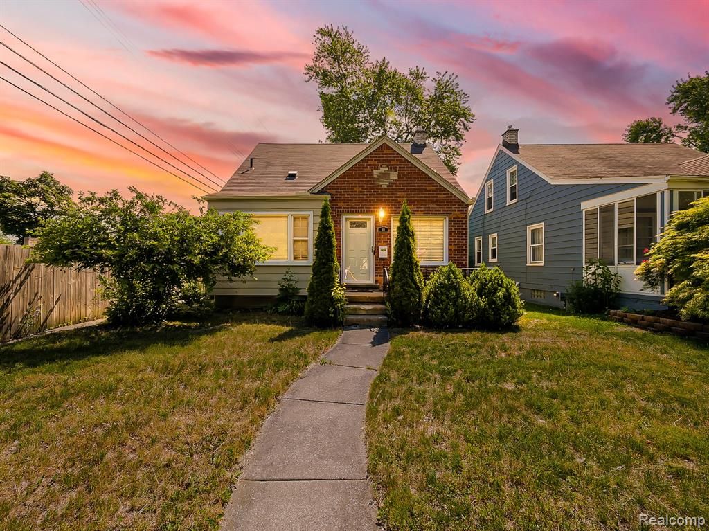 113 S Minerva Avenue, Royal Oak, MI 48067