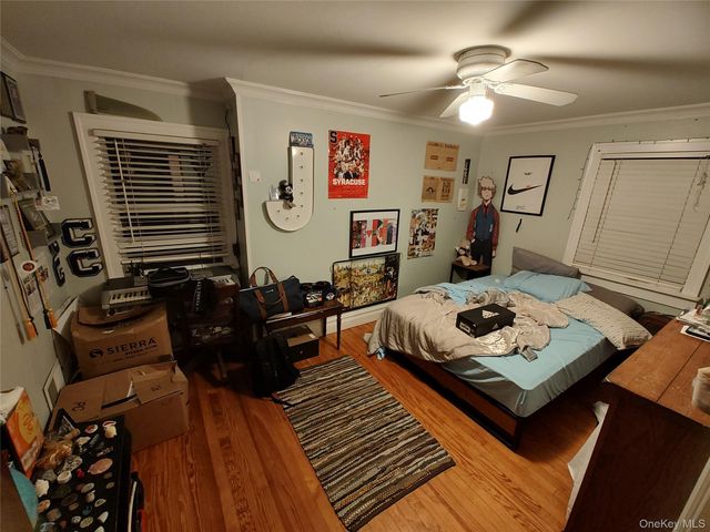 10 Hayes Road, Amityville, NY 11701