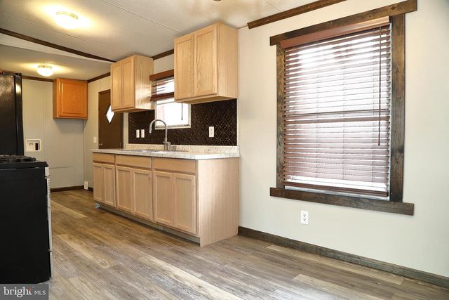 699 LILAC DR, New Providence, PA 17560