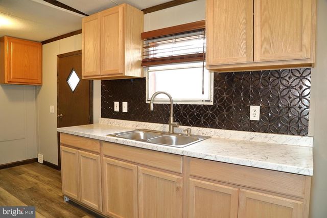 699 LILAC DR, New Providence, PA 17560