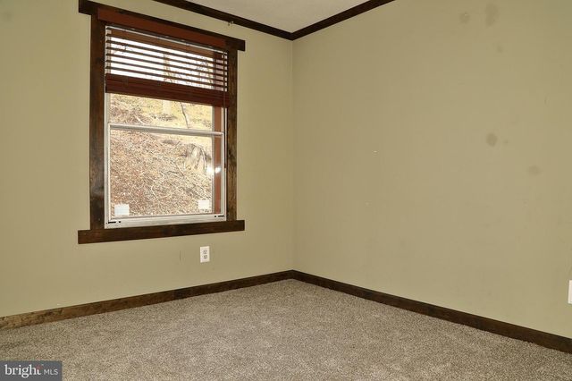 699 LILAC DR, New Providence, PA 17560