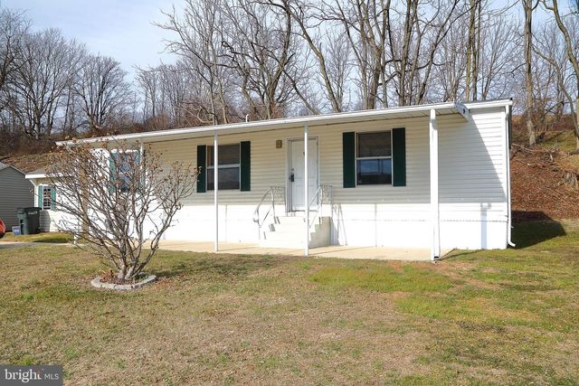 699 LILAC DR, New Providence, PA 17560