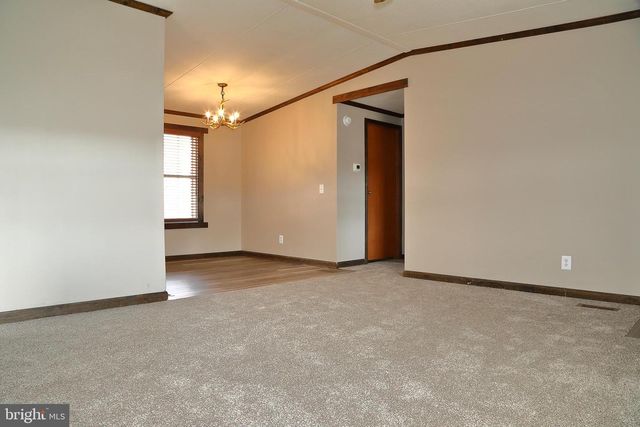 699 LILAC DR, New Providence, PA 17560