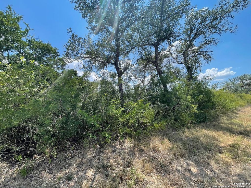 0 W King Ln, Beeville, TX 78102