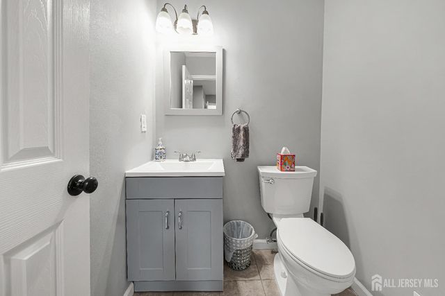 20 Arrowsmith Court, Old Bridge, NJ 07747