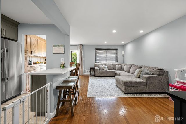 20 Arrowsmith Court, Old Bridge, NJ 07747