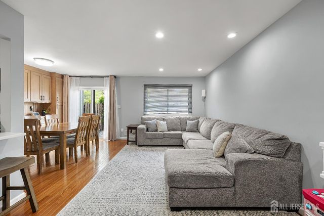 20 Arrowsmith Court, Old Bridge, NJ 07747