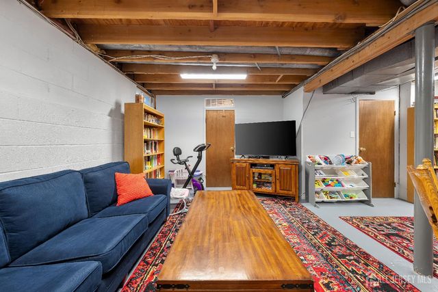 20 Arrowsmith Court, Old Bridge, NJ 07747