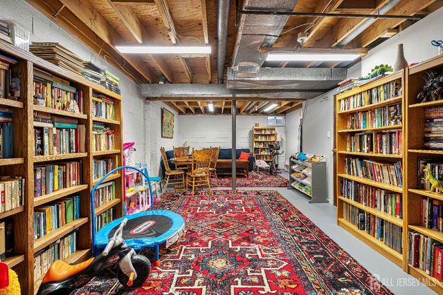 20 Arrowsmith Court, Old Bridge, NJ 07747