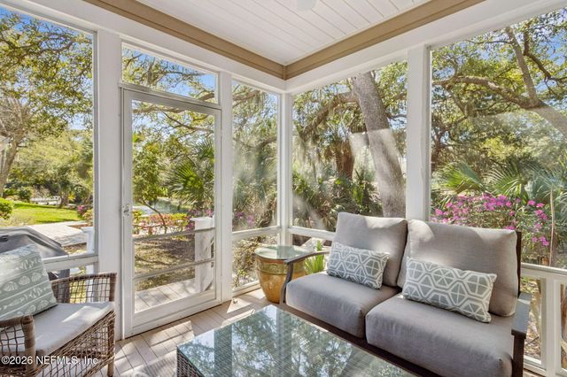 11 LITTLE DUNES Circle, Fernandina Beach, FL 32034