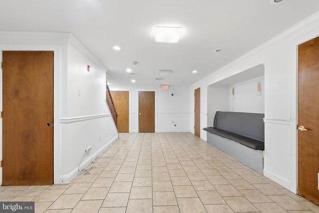 329 W GIRARD AVE, Philadelphia, PA 19123