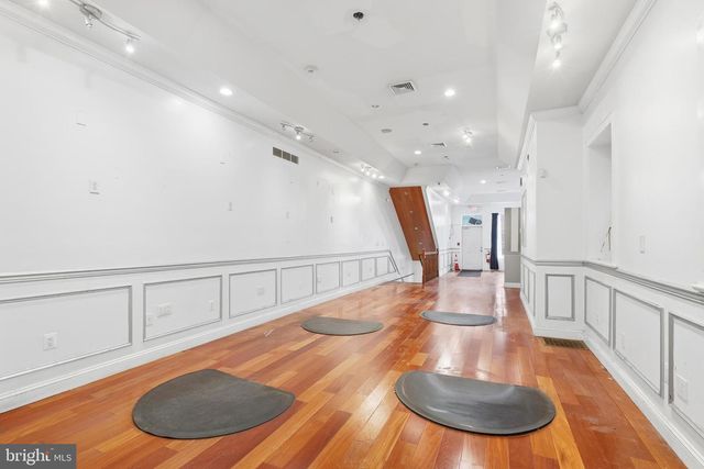 329 W GIRARD AVE, Philadelphia, PA 19123