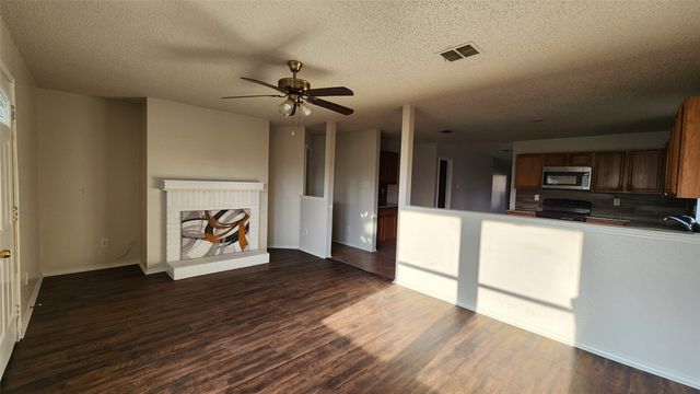 2931 Marco Drive, Grand Prairie, TX 75052