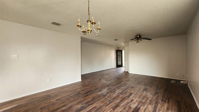 2931 Marco Drive, Grand Prairie, TX 75052