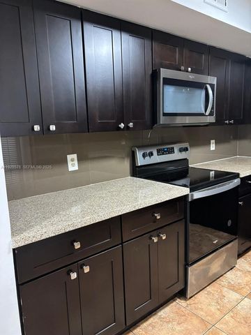 2000 NW 119th St 904, Miami, FL 33167