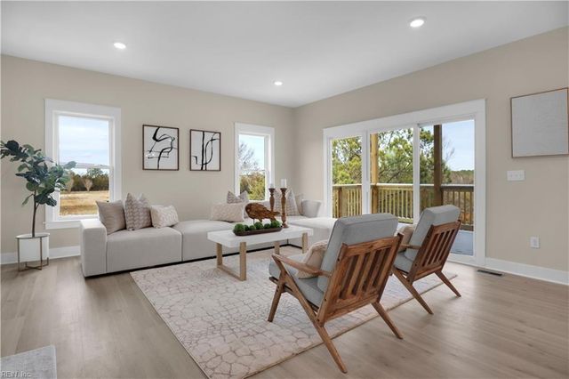 54 North Lawson RD, Poquoson, VA 23662