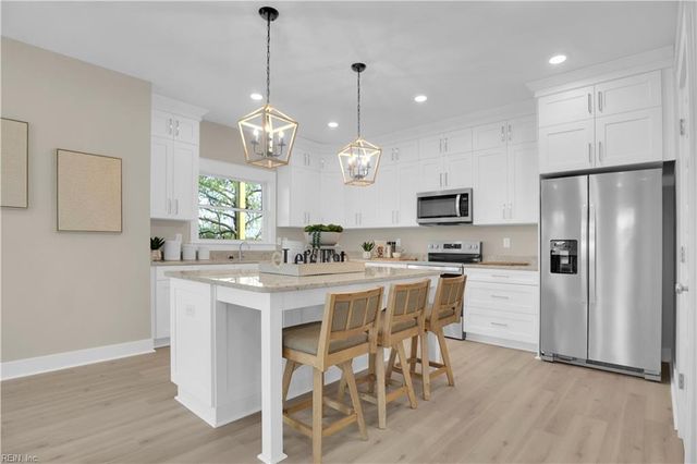 54 North Lawson RD, Poquoson, VA 23662