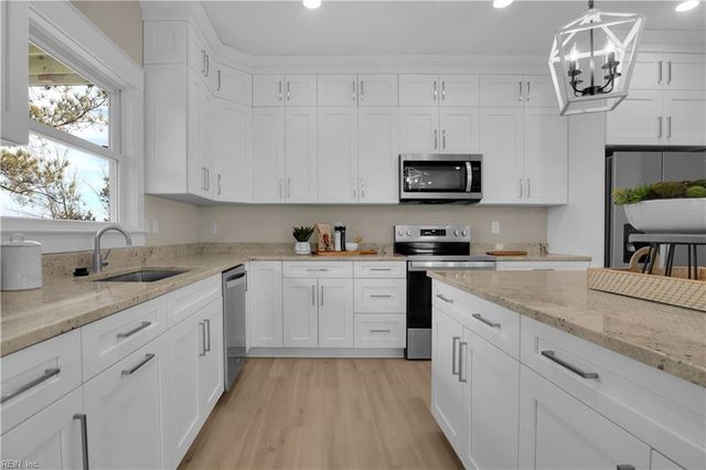 54 North Lawson RD, Poquoson, VA 23662