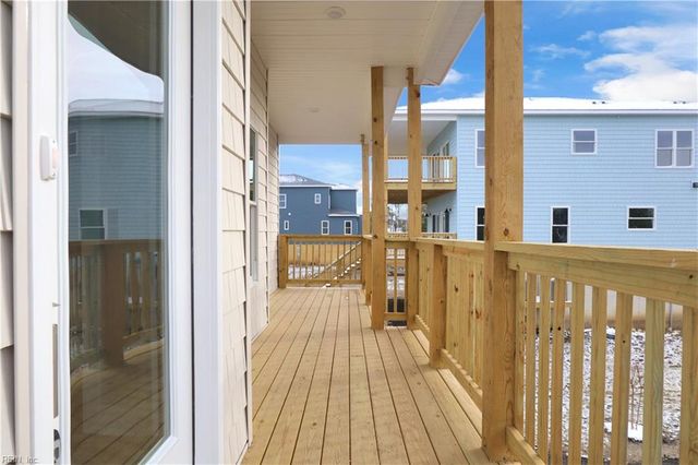 54 North Lawson RD, Poquoson, VA 23662