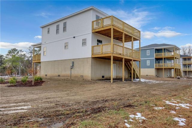 54 North Lawson RD, Poquoson, VA 23662