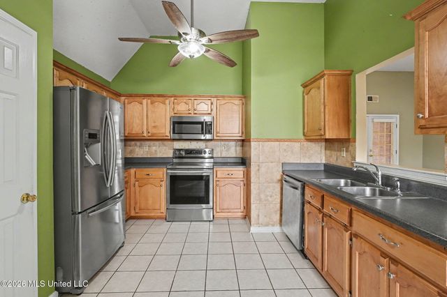 8339 Cross Point Drive, Olive Branch, MS 38654